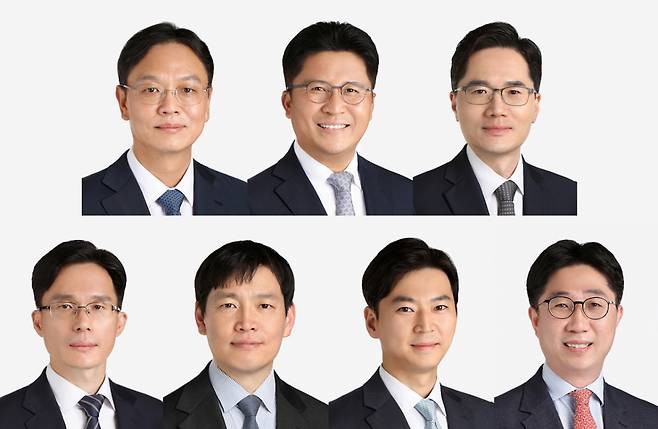 법무법인 화우의 국제조세전략센터 구성원들 사진.상단 좌측부터 이동신 고문, 전완규 조세그룹 그룹장, 류성현 국제조세전략센터장, 하단 좌측부터 김용택 조세그룹 부그룹장, 이환구·박영웅 변호사, 김대호 회계사./사진제공=법무법인 화우