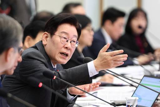 이재명 대통령이 20일 청와대에서 열린 국무회의에서 발언하고 있다. /연합뉴스 제공