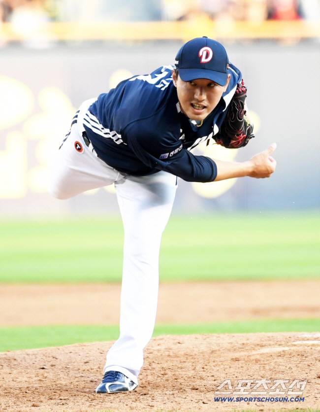 22일 잠실구장에서 열린 LG 트윈스와 두산 베어스의 경기. 두산 홍건희가 역투하고 있다. 잠실=박재만 기자 pjm@sportschosun.com/2025.06.22/