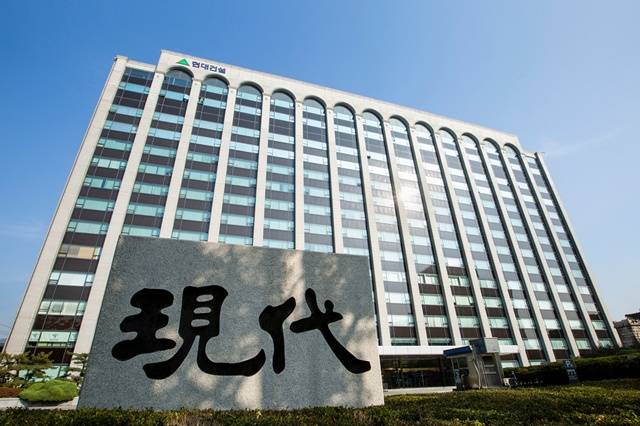 현대건설이 건설주에서 원전주로 재평가받으며 최근 주가가 급등하고 있다. /현대건설