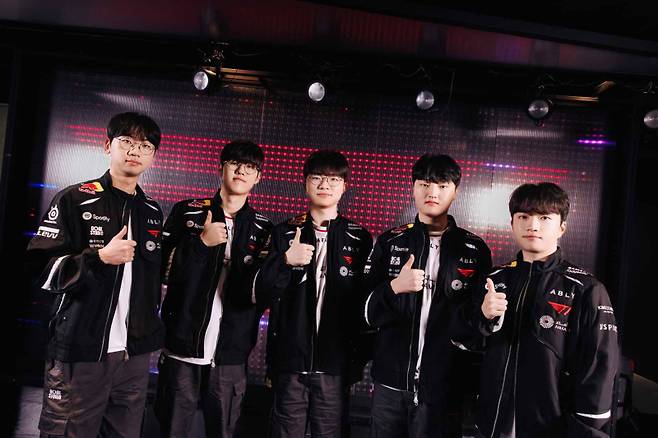 T1 선수단. 라이엇 게임즈 제공
