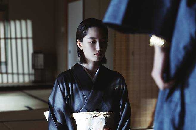 디즈니플러스 오리지널 드라마 ‘메이드 인 코리아’에서 이케다 유지(최유지) 역을 연기한 배우 원지안 출연장면. 사진 월트디즈니컴퍼니 코리아