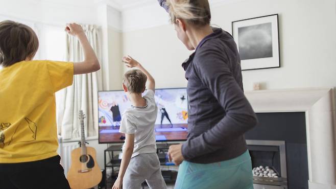 하루 단 5분만 더 움직여도 사망 위험을 낮출 수 있다는 연구 결과가 나왔다 | 출처: 클립아트코리아