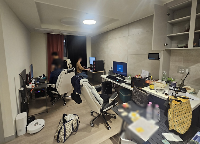 보이스피싱 피해금 세탁조직이 ‘24시간 자금세탁 센터’로 운영한 서울 동대문구 장안동의 한 아파트 내부 모습. 서울동부지검 제공