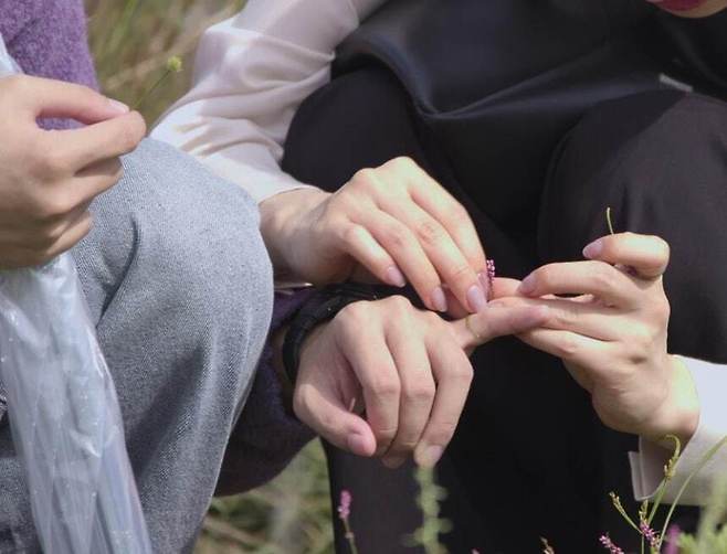 넷플릭스의 차기 오리지널 리얼리티 예능 ‘모태솔로지만 연애는 하고 싶어’ 시즌2 참가를 신청한 지원자가 1만7000명이 넘었다고 유기환 넷플릭스 예능 디렉터가 21일 밝혔다. 사진은 ‘모태솔로지만 연애는 하고 싶어’ 시즌1의 한 장면. 넷플릭스 제공