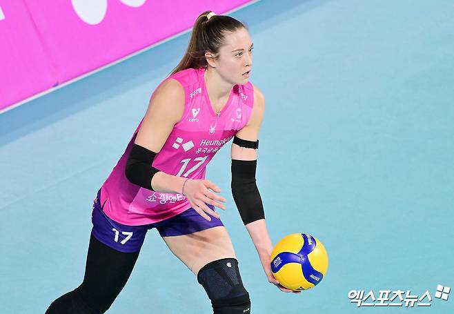 여자프로배구 흥국생명의 외국인 선수 레베카 라셈이 24일 한국배구연맹(KOVO)이 발표한 2025-2026시즌 4라운드 여자부 MVP에 선정됐다. 사진 엑스포츠뉴스 DB