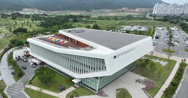 충남도서관 전경. 충남도 제공