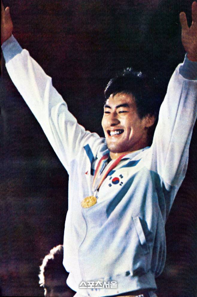 1984년 LA올림픽 유도 95kg급에서 금메달을 따내 온국민을 시원하게 해 주었던 하형주. 사실상 결승전이나 다름 없었던 8강전에서 세계정상 일본의 미하라를 두번씩이나 매트에 꽂아 전국민을 흥분의 도가니로 몰아 넣었다. 사진 | 스포츠서울DB
