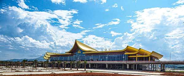 가사국제공항은 동남아행 항공노선의 허브 공항.