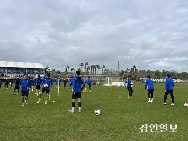 스페인 말라가로 2026시즌 동계 전지훈련을 떠난 인천 유나이티드 선수단이 기술 훈련을 하고 있다. 2026.1.27/백효은기자100@kyeongin.com