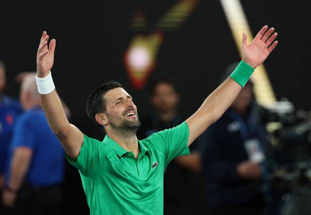 호주오픈 남자 단식 준결승서 얀니크 신네르를 꺾고 기뻐하는 노바크 조코비치. 로이터연합뉴스