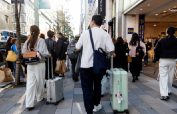일본 길거리의 관광객들, 연합뉴스