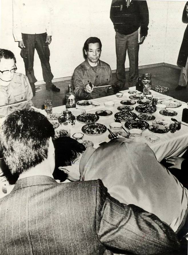 ‘시바스 리갈 12년’은 10·26 사태 당시 연회장에 놓여 있던 술로 알려지며 ‘대통령의 위스키’로 불렸다. 동아DB