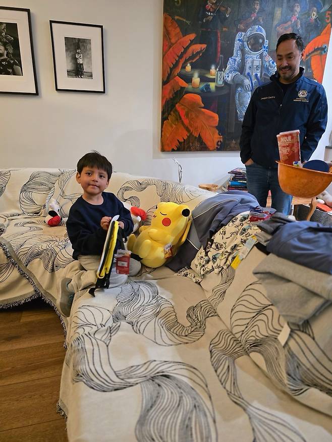 이민세관단속국(ICE)로부터 체포돼 구금됐다 풀려난 리암 코네호 라모스. 호아킨 카스트로 X