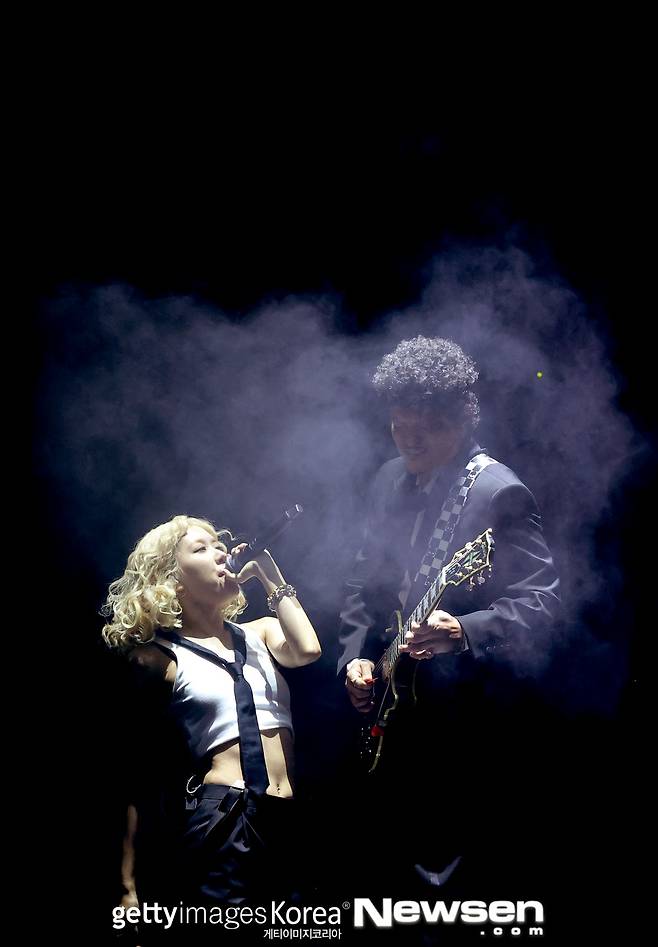 사진=로제, 브루노 마스/게티이미지코리아 제공