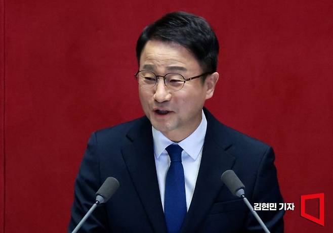 한병도 더불어민주당 원내대표가 3일 국회에서 열린 제432회 국회(임시회) 제2차 본회의에서 국정에 관한 교섭단체 대표 연설을 하고 있다. 2026.2.3 김현민 기자