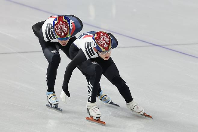 임종언(앞)과 이준서. 연합뉴스