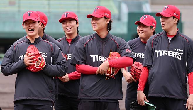 KIA 타이거즈 투수들. 올해 부상을 회복하고 돌아올 좌완 곽도규(가운데). 사진제공=KIA 타이거즈