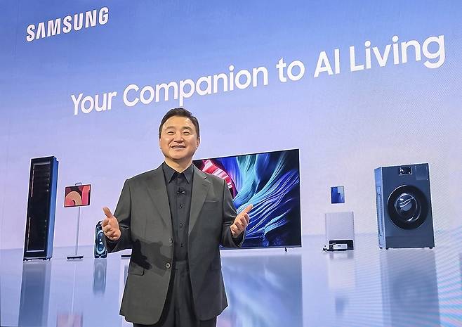 삼성전자 노태문 대표이사 사장(DX부문장)이 CES 2026 ‘더 퍼스트룩’ 프레스 컨퍼런스에서 연설을 하고 있다