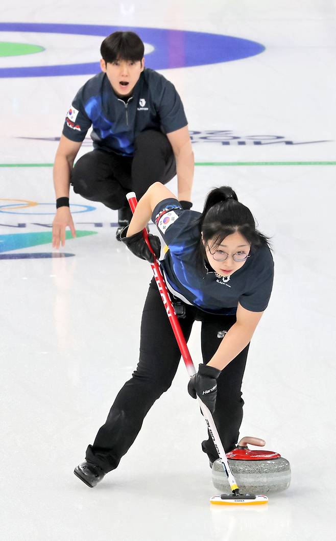 컬링 믹스더블 국가대표 김선영-정영석. 사진 | 코르티나=연합뉴스