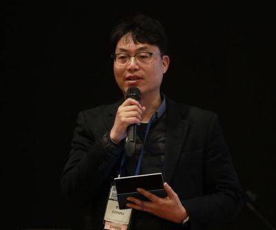 문형필 21회 한국로봇종합학술대회(KRoC 2026) 조직위원장이 발언하고 있다. 사진=백종민 테크 스페셜리스트