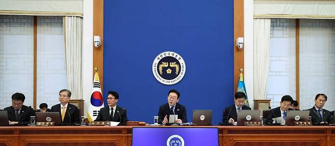 이재명 대통령이 10일 청와대에서 열린 국무회의에서 발언하고 있다. 연합뉴스