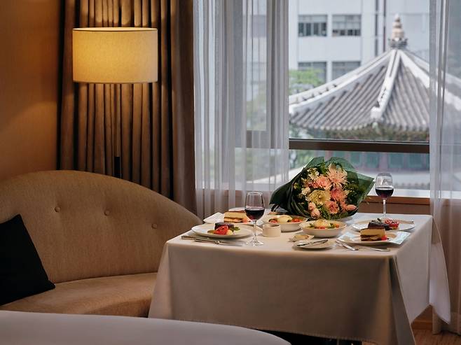 웨스틴 조선 서울의 이터널 로맨스 패키지 상품. 조선호텔앤리조트