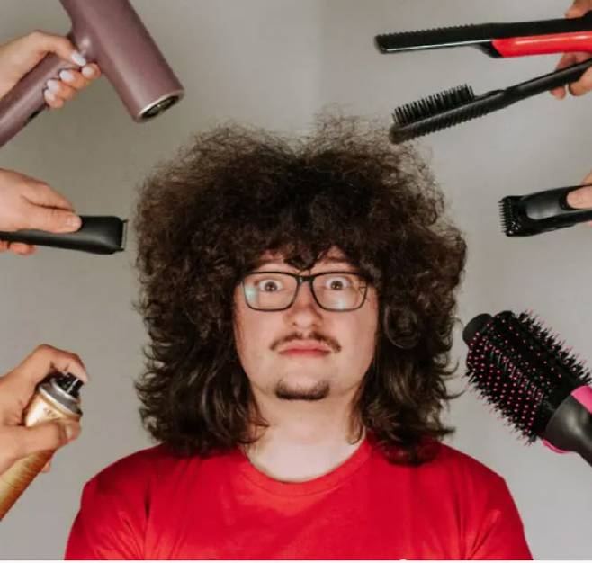 맨체스터 유나이티드가 5연승을 거두기 전까지 머리카락을 자르지 않겠다고 선언한 프랭크 일렛. 사진=프랭크 일렛 SNS