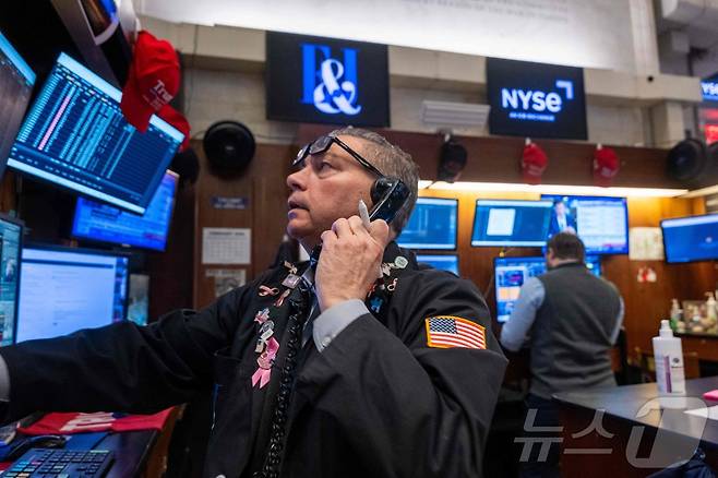 뉴욕증권거래소 트레이더들 ⓒ AFP=뉴스1