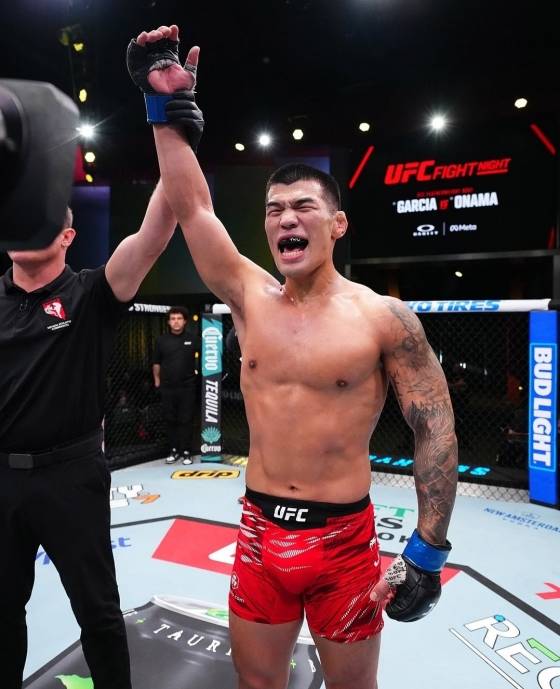 고석현이 지난 11월 미국 네바다주 라스베이거스 UFC 에이펙스에서 열린 'UFC 파이트 나이트: 가르시아 vs 오나마' 언더카드 웰터급(77.1㎏) 경기가 끝난 뒤 포효하고 있다. /사진=UFC 코리아 공식 사회관계망서비스(SNS)