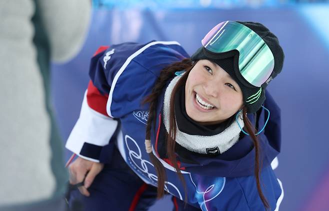 1차전 마치고 환하게 웃는 클로이 김. 연합뉴스