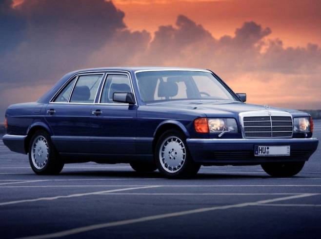 메르세데스-벤츠 560SEL(W126) 사진=메르세데스-벤츠