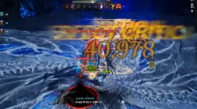 ▲ 무기가 회전하는 방향을 확인하는 게 필수. 보스 뒤를 잡자