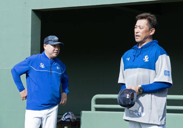 박진만 감독과 무라카미 타카유키 코치(왼쪽부터)./삼성 라이온즈