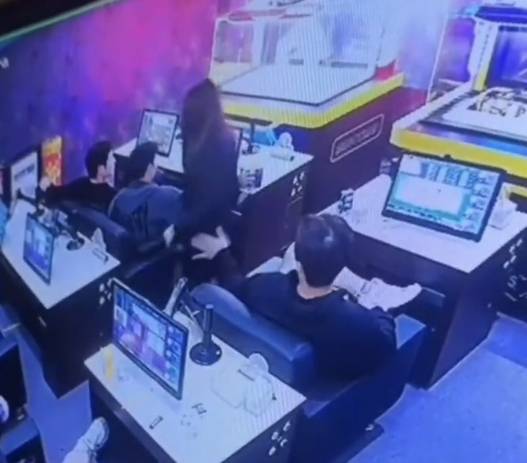 대만 불법도박장에 출입한 롯데 자이언츠 선수들 SNS 발췌