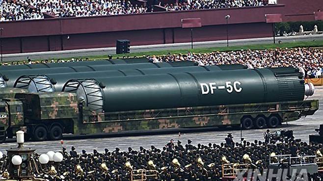 2025년 9월 3일 중국 베이징에서 열린 제80주년 중국 전승절 기념행사로 열린 열병식에 등장한 핵미사일./사진=연합뉴스
