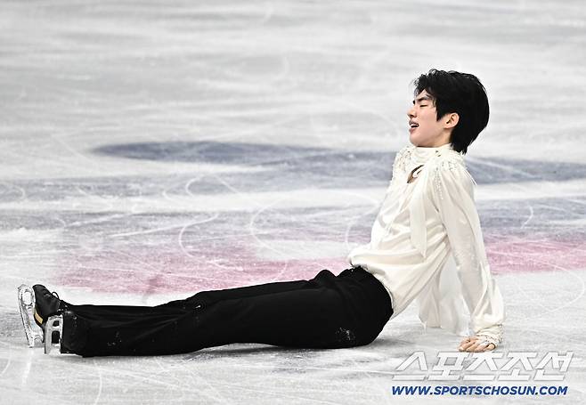 14일 이탈리아 밀라노 아이스스케이팅 아레나에서 피겨스케이팅 남자 싱글 프리스케이팅 경기가 열렸다. 연기를 마치고 아쉬워하는 차준환. 밀라노(이탈리아)=송정헌 기자songs@sportschosun.com/2026.02.14/