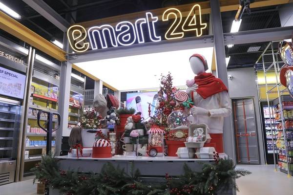 국내 편의점 업계가 코로나19 팬데믹 당시 점포를 기하급수적으로 늘리면서 호황기를 맞았지만, 최근 이러한 점이 출혈경쟁으로 이어져 수익성이 악화했다. 사진은 이마트24 특화매장인 '트랜드랩'. /이마트24