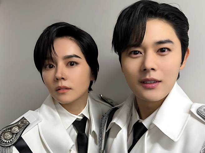 배우 한가인과 김동준 /사진=SNS 캡처