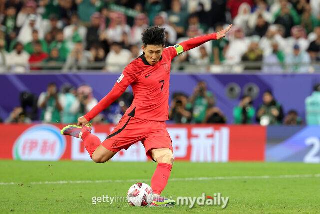 2023 AFC 아시안컵 사우디아라비아와 16강전에서 승부차기를 하는 손흥민. /게티이미지코리아