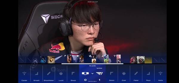 22일 종로구 치지직 롤파크에서 열린 2026 LCK컵 플레이오프 패자 3라운드 2세트 T1이 판테온을 앞세운 한타 설계로 흐름을 뒤집으며 2승을 챙겼다. (T1 & DK =2:0). /사진=네이버 치지직 라이브영상 캡처