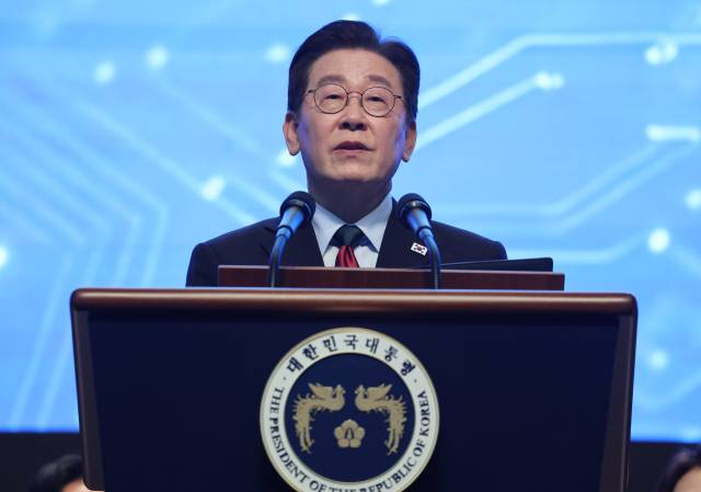 ▲이재명 대통령이 20일 대전 유성구 한국과학기술원(KAIST)에서 열린 학위수여식에서 축사를 하고 있다. ⓒ연합뉴스