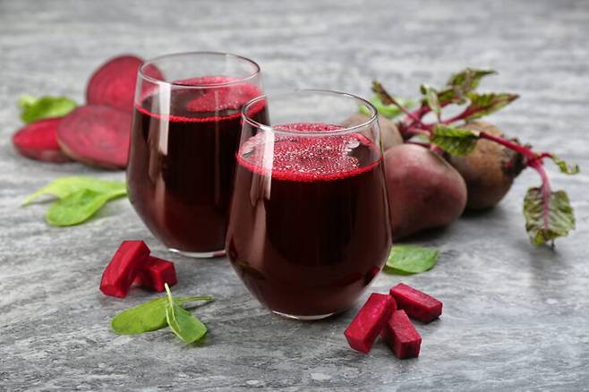 비트를 생으로 너무 많이 먹으면 간에 부담이 될 수 있다. 사진=게티이미지뱅크