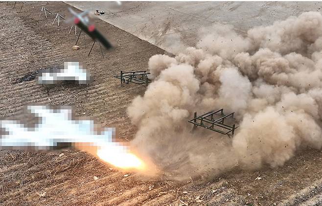 북한 노동당 기관지 ‘노동신문’이 2024년 11월 15일 공개한 자폭 공격형 무인기의 성능시험 장면. 노동신문