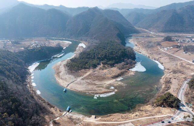 유배됐던 청령포.