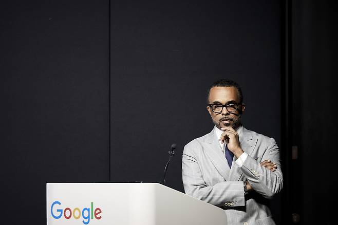 Cris Turner, Google's vice president for government affairs and public policy, listens to a reporter's question at a press briefing on the company's map data export request held at Google Startup Campus in Gangnam, Seoul, in September 2025. (Newsis)
