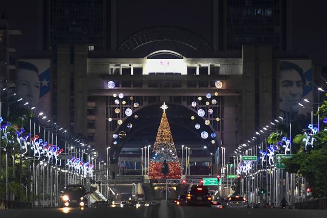 베네수엘라 수도 카라카스 볼리바르 대로에 있는 대법원 전경. AP·뉴시스