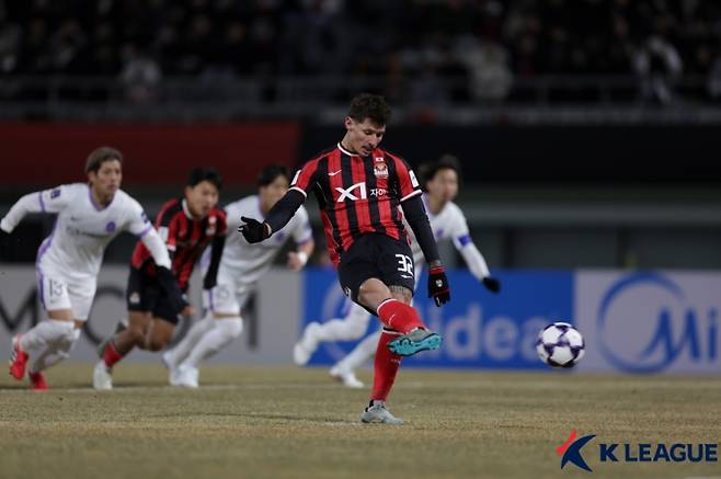 클리말라의 페널티킥 득점 장면. 사진=프로축구연맹