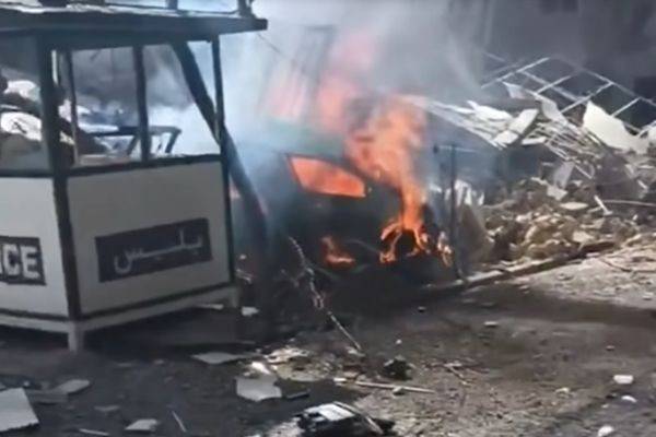 이란의 강경파 마흐무드 아마디네자드 전 대통령의 테헤란 시내 주거지 주변이 공격당했다고 뉴욕타임스가 28일(현지시간) 보도했다. 뉴욕타임스 홈페이지