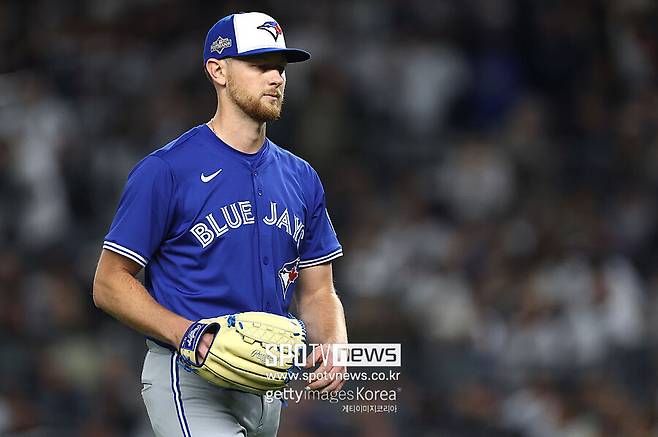 ▲ 현지 언론들은 FA까지 한 시즌이 남은 라우어의 신분과 활용성을 들어 결국 토론토가 트레이드 카드로 쓸 것이라는 전망을 내놓고 있다